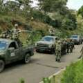 Militares rescatan a maestros en medio de la violencia que vive Pantelhó