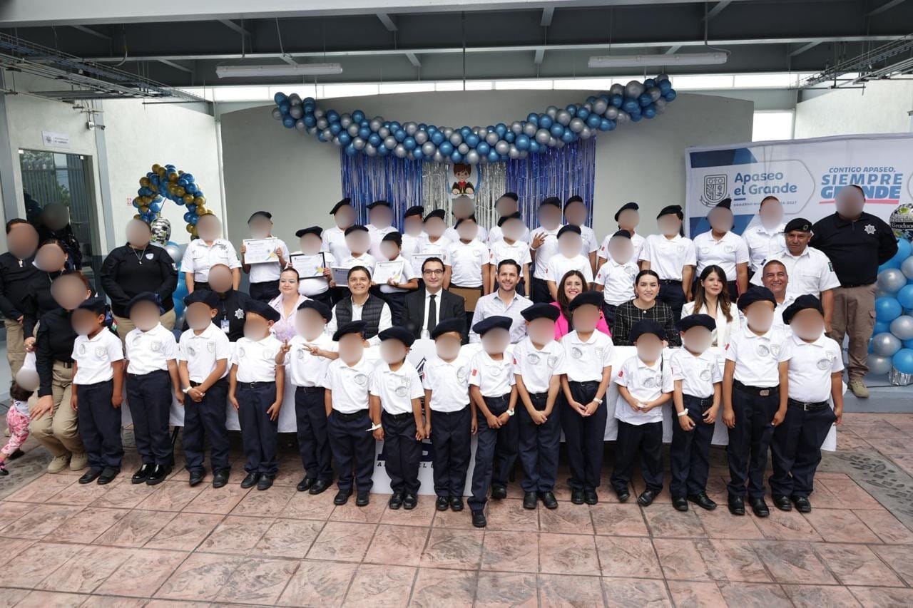 Niñas y niños de Apaseo el Grande se gradúan como agentes de cambio en la primera generación de la Academia Policial Infantil (7)