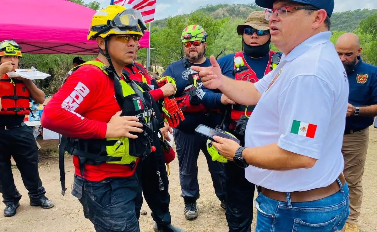 bomberos-de-mexico-que-participan-en-labores-de-busqueda-y-rescate-en-texas-tras-inundaciones