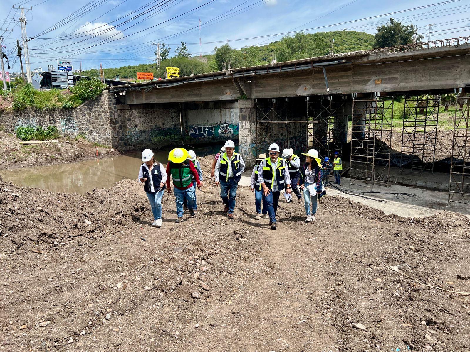 4. Supervisa SOP construcción del bulevar Villas de Irapuato