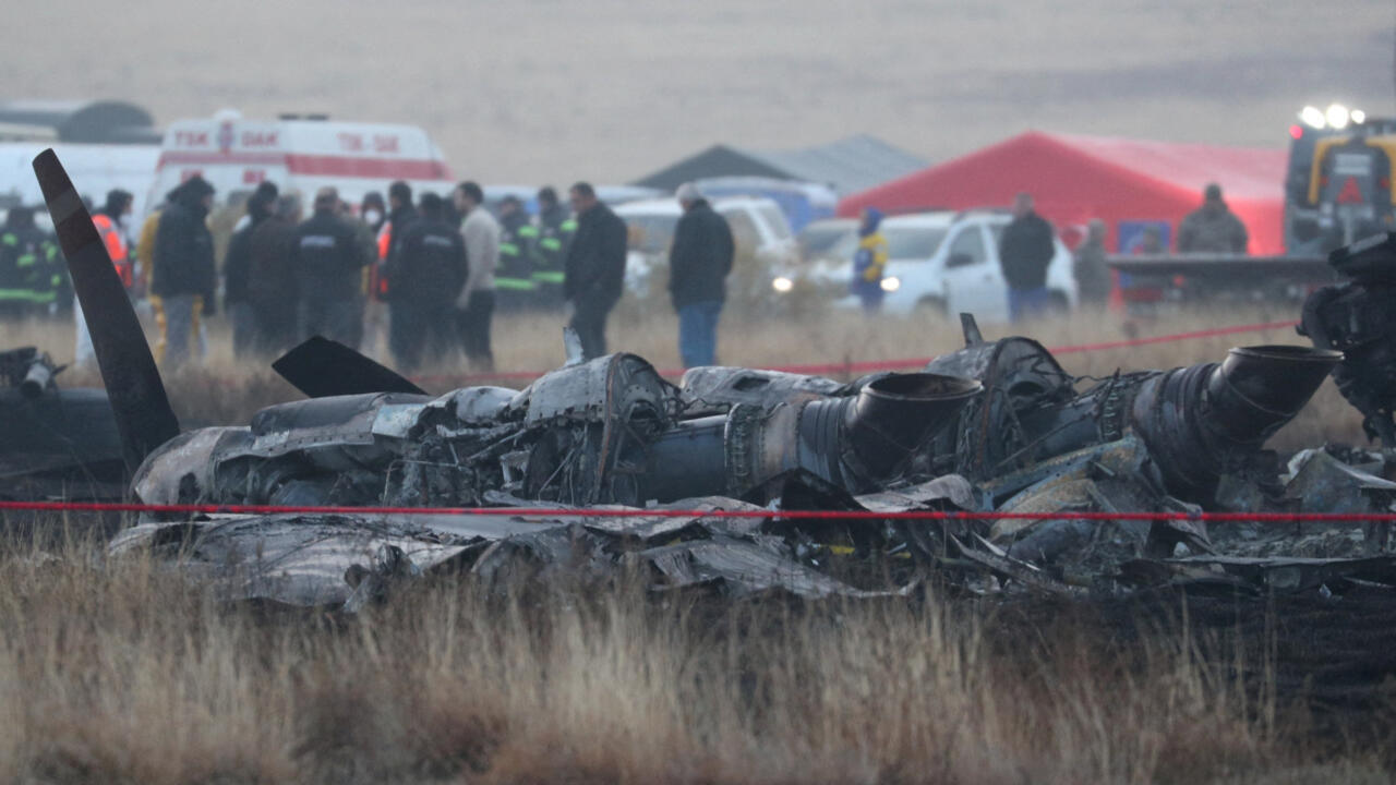 2025-11-12T062542Z-361410453-RC2RUHA2FAF8-RTRMADP-3-TURKEY-CRASH-AZERBAIJAN-GEORGIA