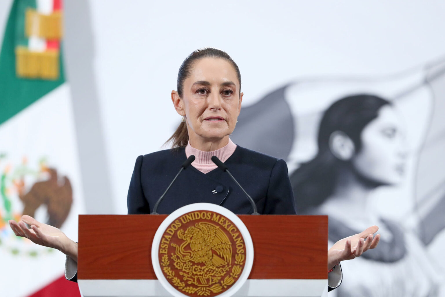 MÈxico critica la cancelaciÛn de vuelos a EE.UU. y advierte de miles de afectados