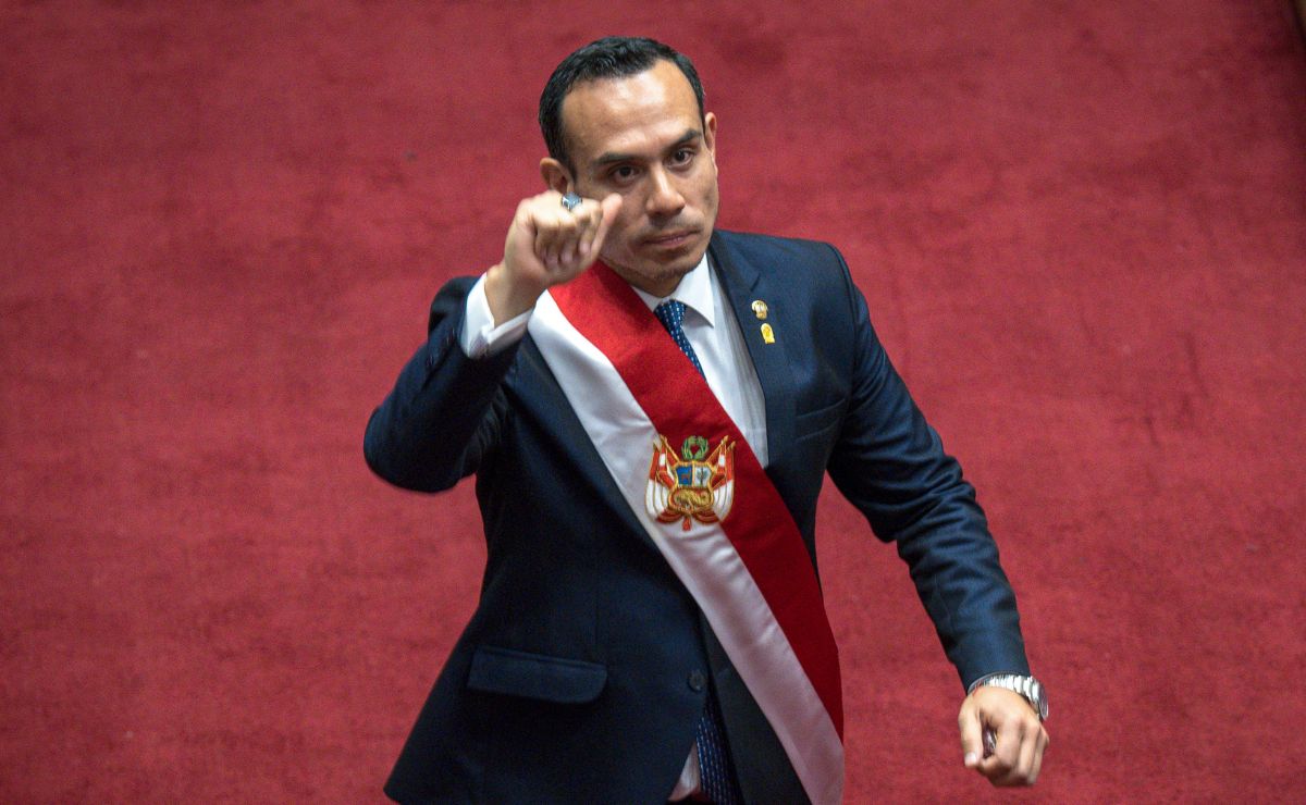 presidente-interino-de-peru-jose-jeri-ore (1)