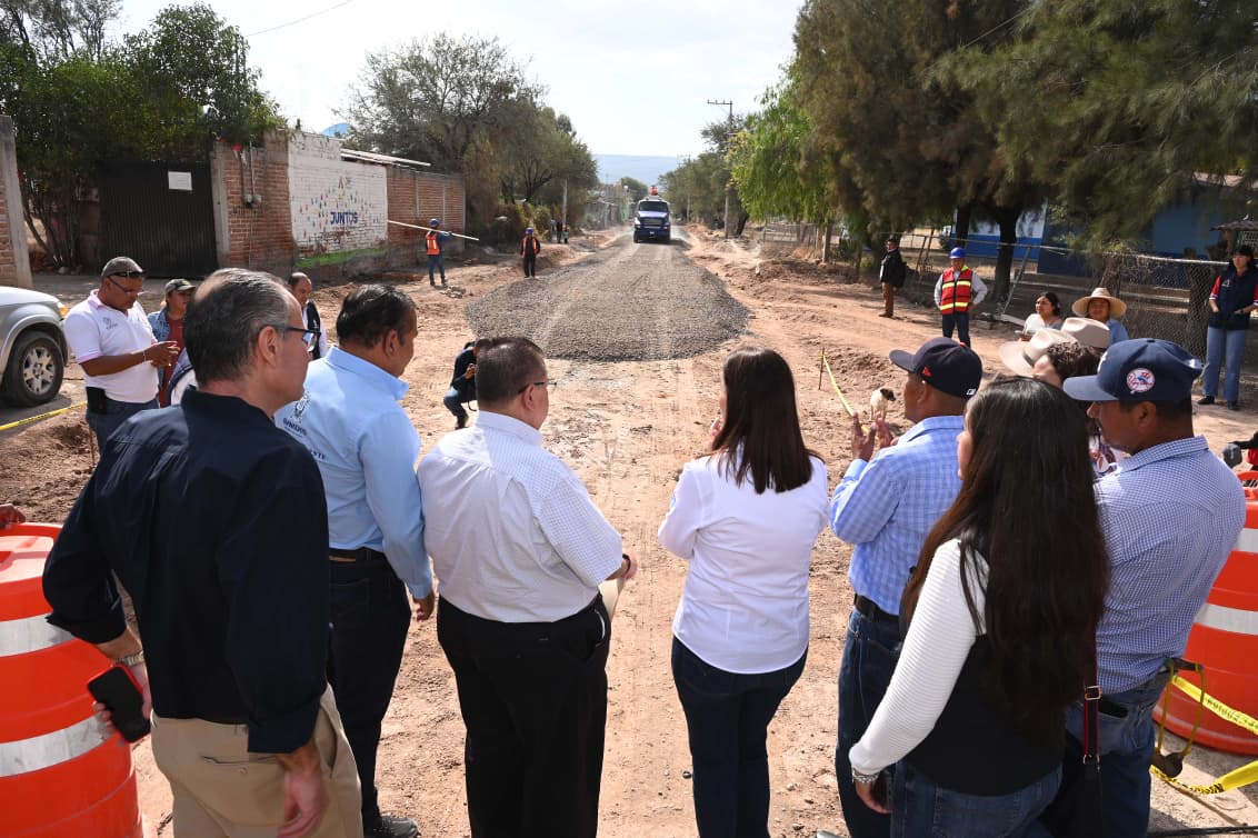 MEJORAN VIALIDADES PARA FAMILIAS DE COMUNIDADES RURALES EN IRAPUATO (4)