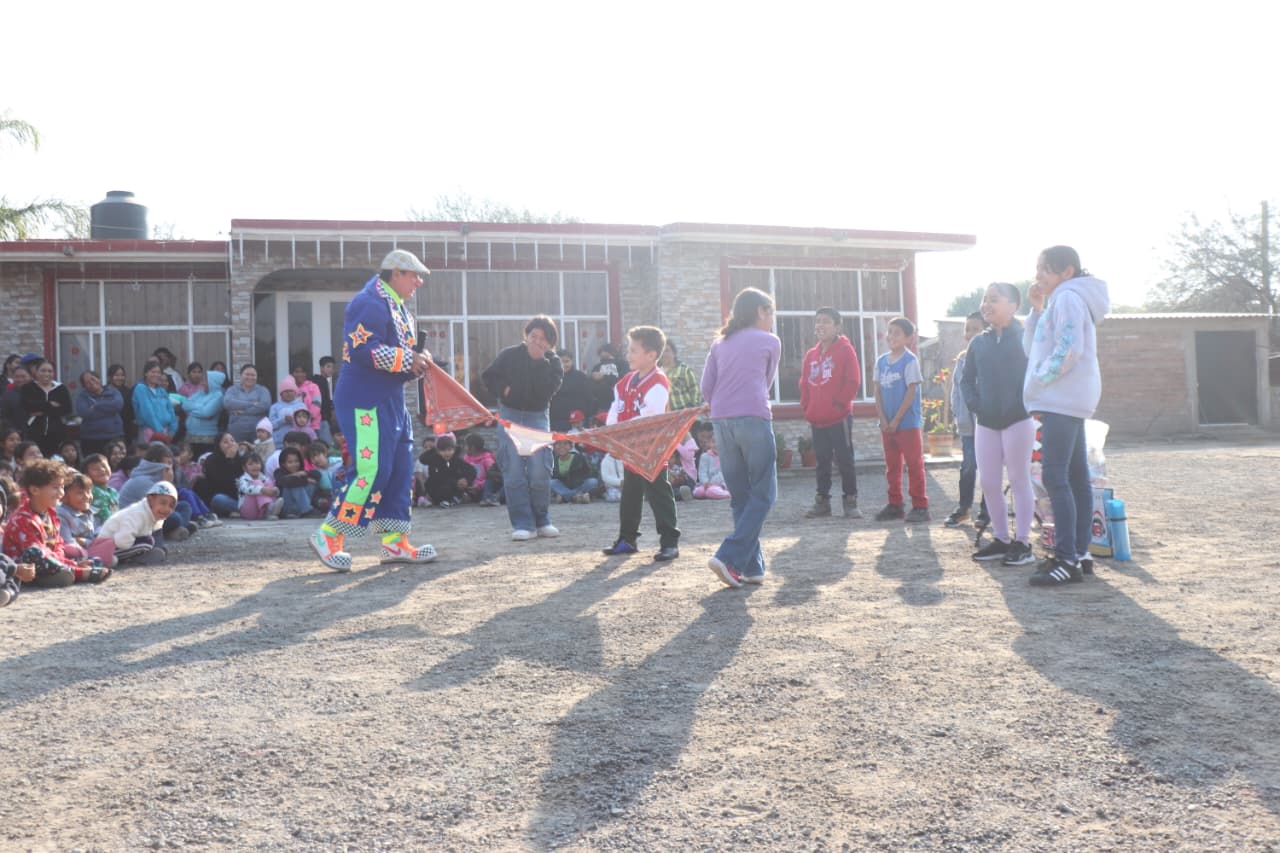 ARRANCA DIF IRAPUATO “REGALANDO SONRISAS” EN COMUNIDADES RURALES- Imagen 2