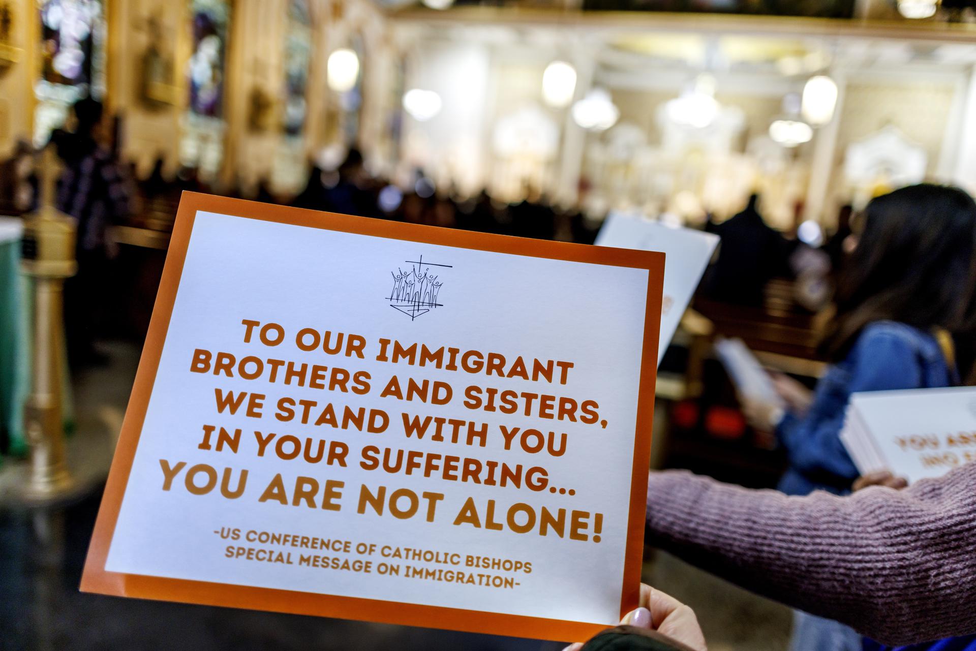 Líderes religiosos alzan la voz en Miami ante la "crueldad" y muertes por ICE en EE.UU.