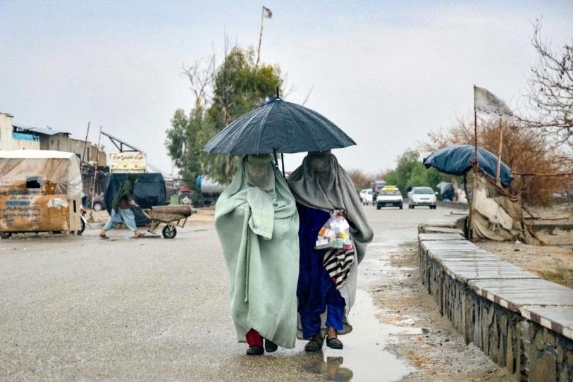 Afganistan-legaliza-que-hombres-golpeen-a-sus-esposas-activistas-condenan-retroceso