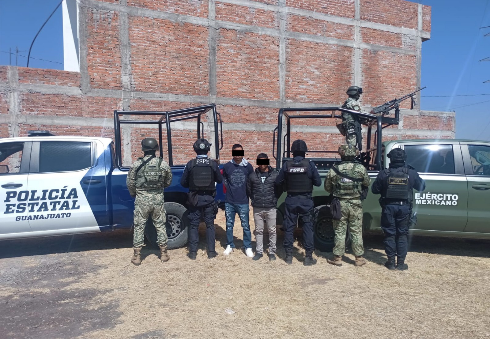 Detiene FSPE a dos presuntos distribuidores de droga en Pénjamo 00
