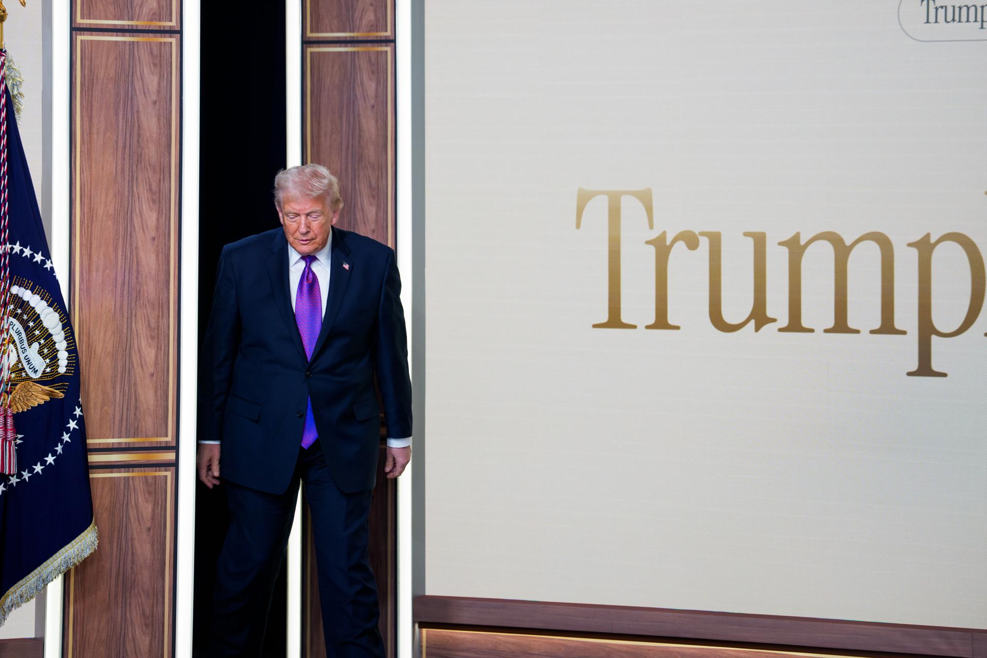 Trump publica un vídeo en el que aparecen los Obama caracterizados como monos