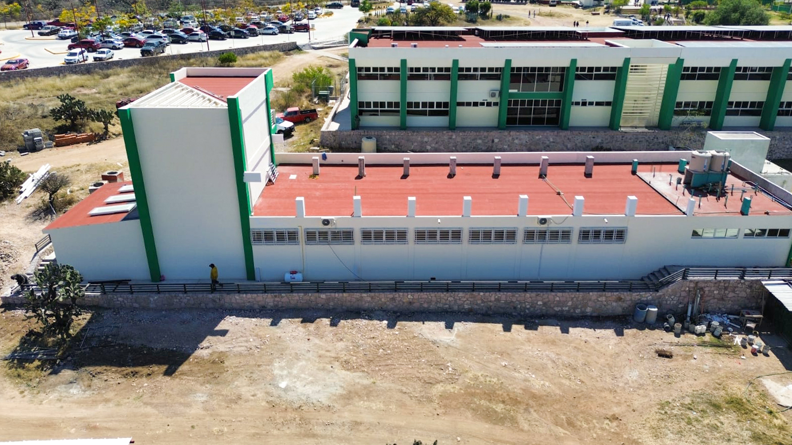 1. Construye SOP laboratorio de vitivinicultura en la Universidad Tecnológica de San Miguel de Allende