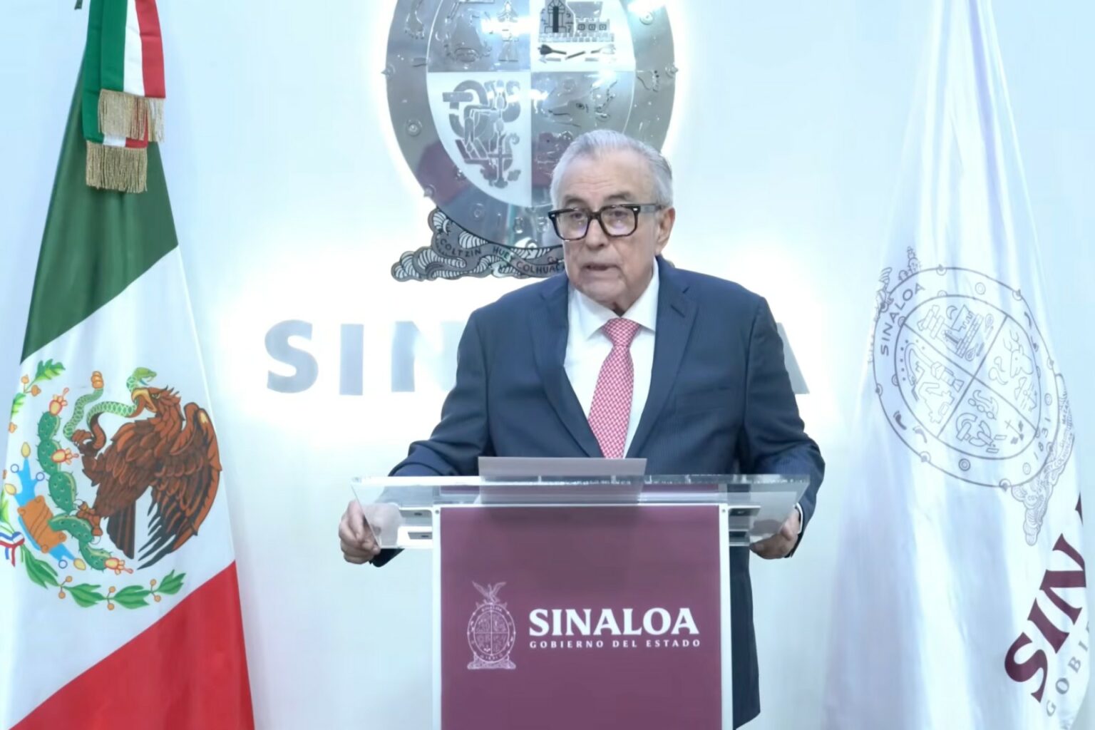 ruben-rocha-moya-sinaloa-pide-licencia-3-1536x1024