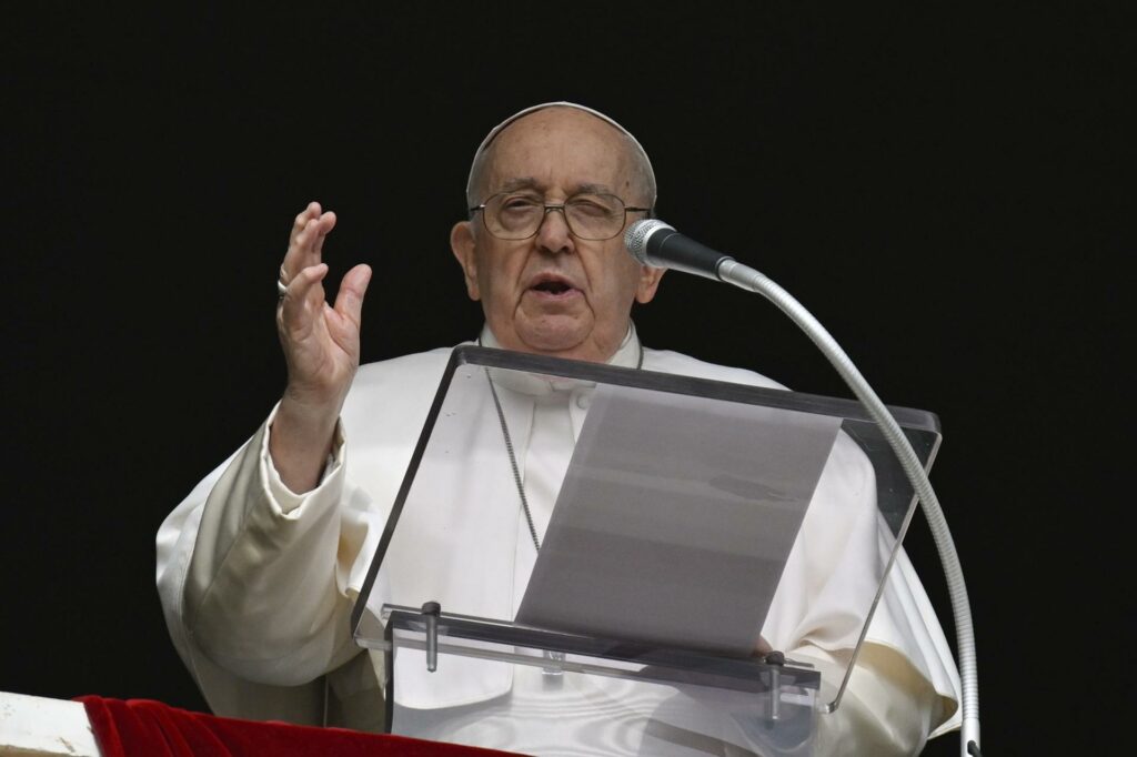 Pope Francis leads Angelus Prayer